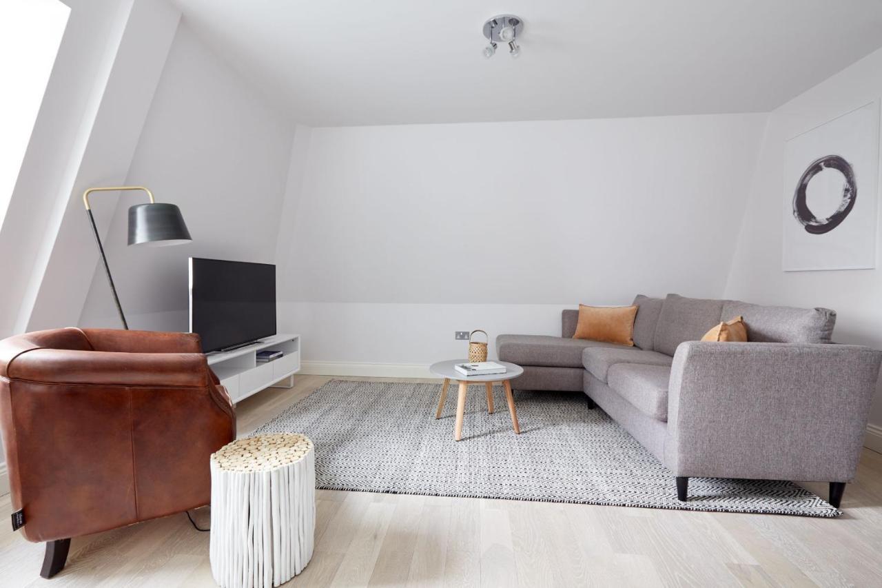 7Vh Virginia House, 31 Bloomsbury Way By City Living Londen Buitenkant foto